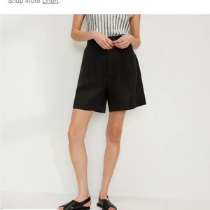 Everlane The Linen Way-High Drape Short in black, 4